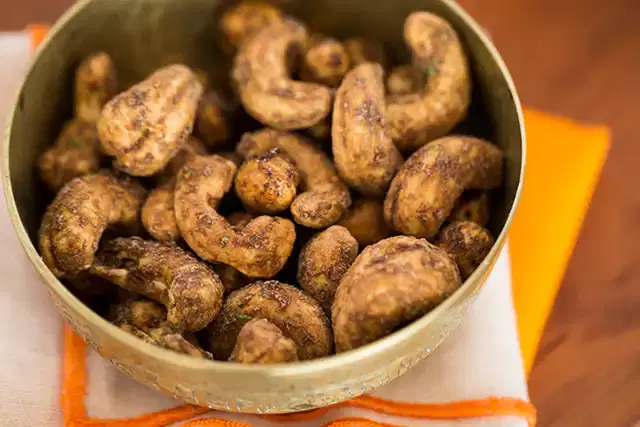 Castanha-de-caju temperada com cominho e limão