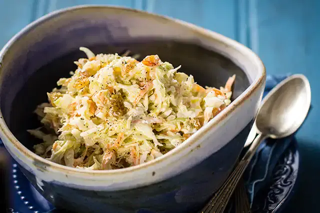 Salada de repolho americana (coleslaw)